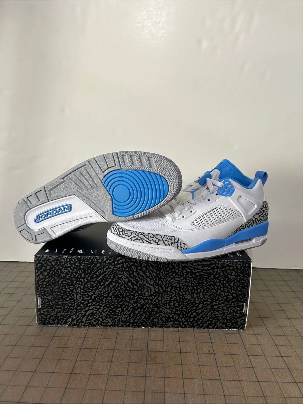 Air Jordan Spizike Low ‘UNC’